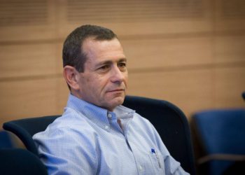 Jefe del servicio de seguridad de Shin Bet Nadav Argaman asiste a una reunión del Comité de Asuntos Exteriores y Defensa en la IKnesset, 12 de julio de 2016. (Miriam Alster / FLASH90)