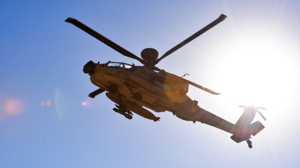 Un helicóptero Apache de la Fuerza Aérea Israelí (Hagar Amibar / Fuerza Aérea Israelí / Flickr)