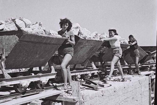 Ein Harod-Kibbutz (1941) | © Flickrbot / Wikicommons