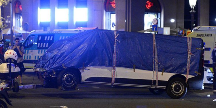 Incertidumbre en Barcelona: el 'conductor' muerto en la Diagonal no fue abatido por la Policía