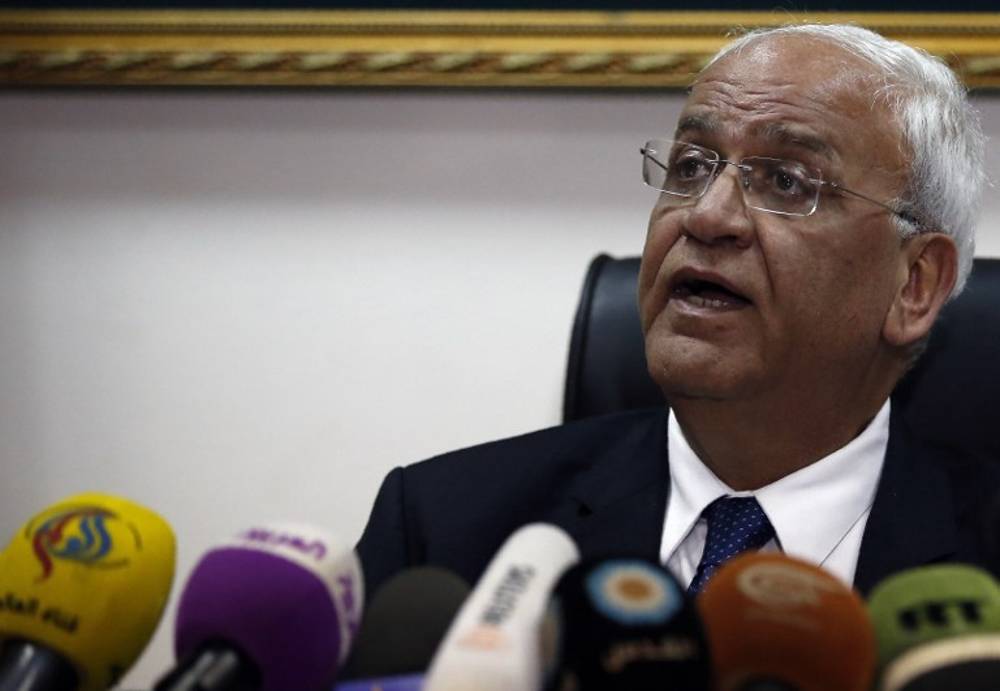 El principal negociador y secretario general de la “Organización para la Liberación de Palestina” (OLP), Saeb Erekat, habló durante una conferencia de prensa en la ciudad cisjordana de Jericó el 15 de febrero de 2017. (AFP / Ahmad Gharabli)