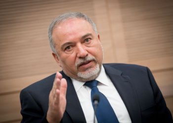 “Si Irán ataca Tel Aviv, atacaremos Teherán” - Liberman a periódico propiedad de Arabia Saudí