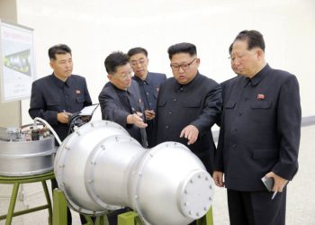 Corea del Norte mostró la bomba H para su misil intercontinental