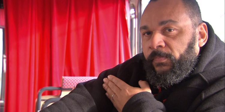 El humorista antisemita francés Dieudonné viajará a Corea del Norte para asistir a "un festival de la paz"