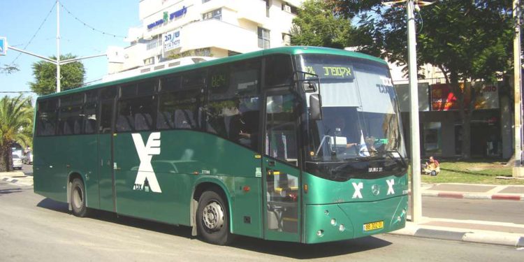 Árabes atacan autobús Egged en la carretera del norte de Israel