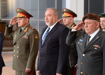 El ministro de defensa ruso aterriza en Israel para las conversaciones sobre Siria e Irán