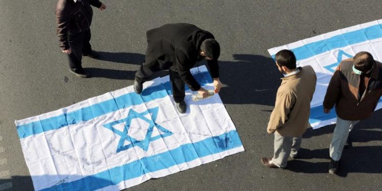 Irán condena a muerte a supuesto agente del Mossad