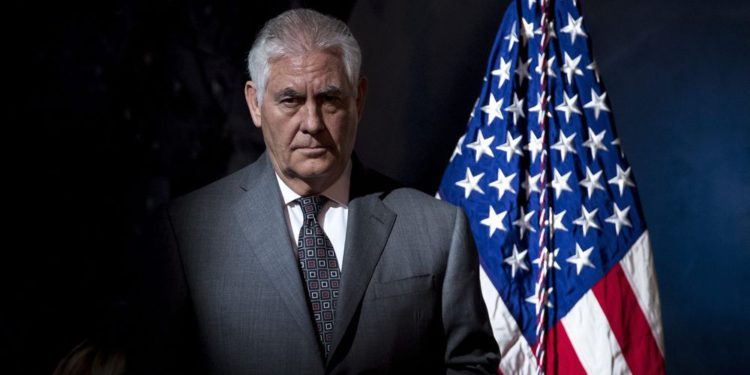 Rex Tillerson: Donald Trump no ratificará el acuerdo nuclear con Irán