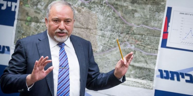 Liberman se dirige a EE. UU. para conversar sobre la expansión de Irán en Medio Oriente