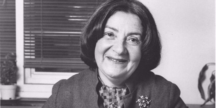 Tzipora Jochsberger, sobreviviente del Holocausto y notable educadora de música, muere a los 96 años