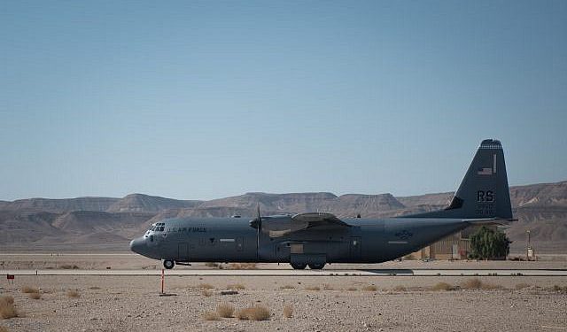 Un avión de transporte C130J participa en el ejercicio internacional Bandera Azul a principios de noviembre de 2017. (Fuerzas de Defensa de Israel)