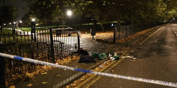 Adolescente judío apuñalado 12 veces en un parque de Londres