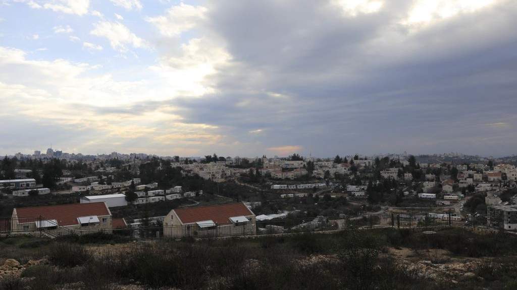 Una vista general del asentamiento de Beit El Judea y Samaria cerca de Ramallah, 16 de febrero de 2017. (AP Photo / Tsafrir Abayov)