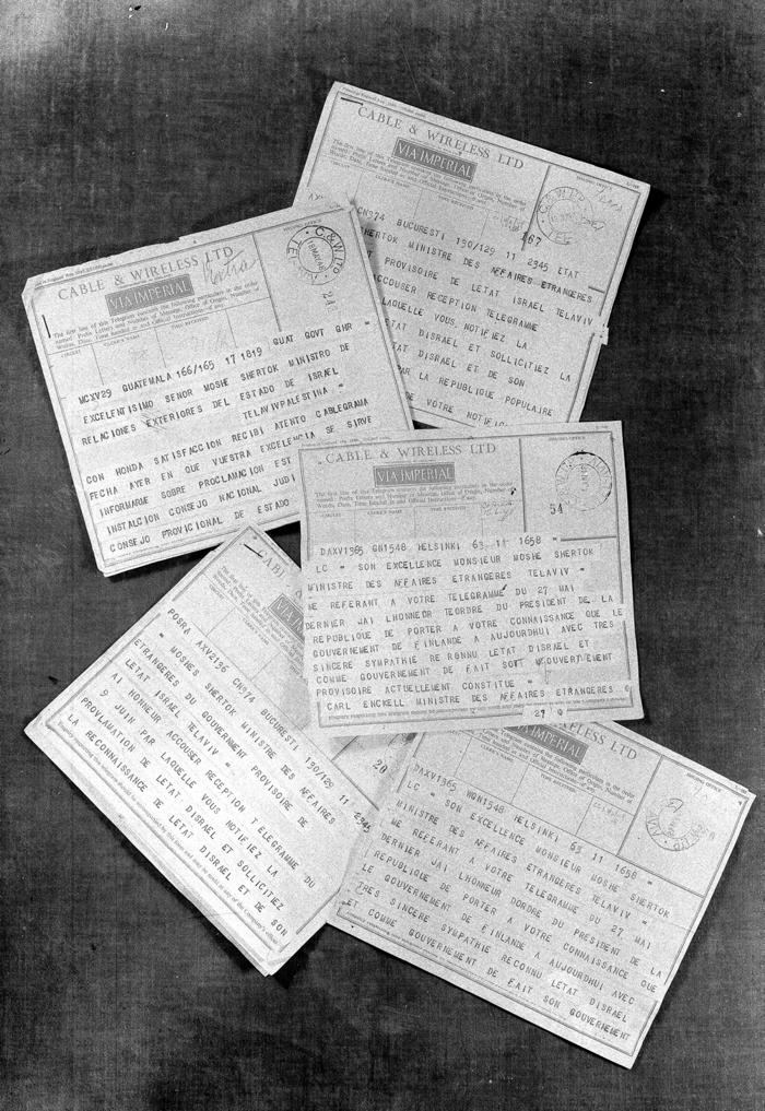 Telegramas de reconocimiento del Estado de Israel enviados por Guatemala, Finlandia y Rumania (cortesía de GPO)