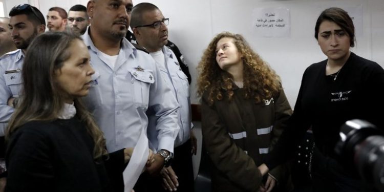 La Corte ordena que Ahed Tamimi permanezca detenida hasta la culminación del juicio