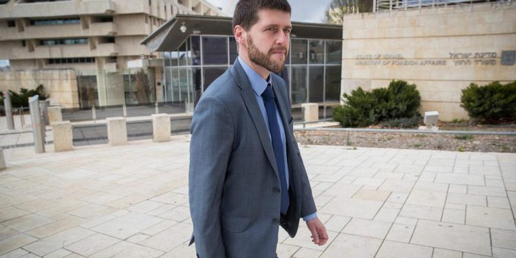 Israel amonesta al vice embajador de Polonia