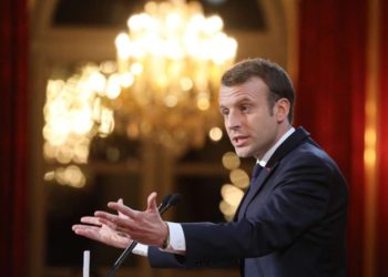 Macron: Rusia intenta tergiversar la historia de la Segunda Guerra Mundial