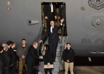 Mike Pence aterriza en Israel