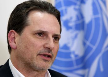 Pierre Krahenbuhl, director de la agencia de la UNRWA, durante una entrevista en Beirut, Líbano, el jueves 12 de marzo de 2015. (Crédito de la foto: AP Photo / Bilal Hussein)