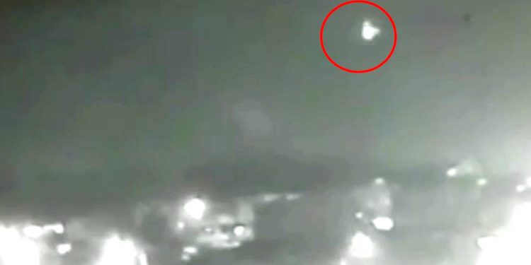 Cámara de seguridad registró la caída del F-16