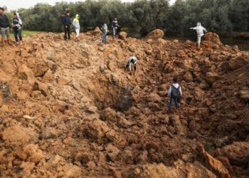 Israel ataca túnel de Gaza después de nuevo lanzamiento de cohetes