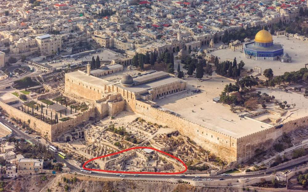 Las excavaciones de Ophel al pie de la pared sur del Monte del Templo en Jerusalén (cortesía de Andrew Shiva)