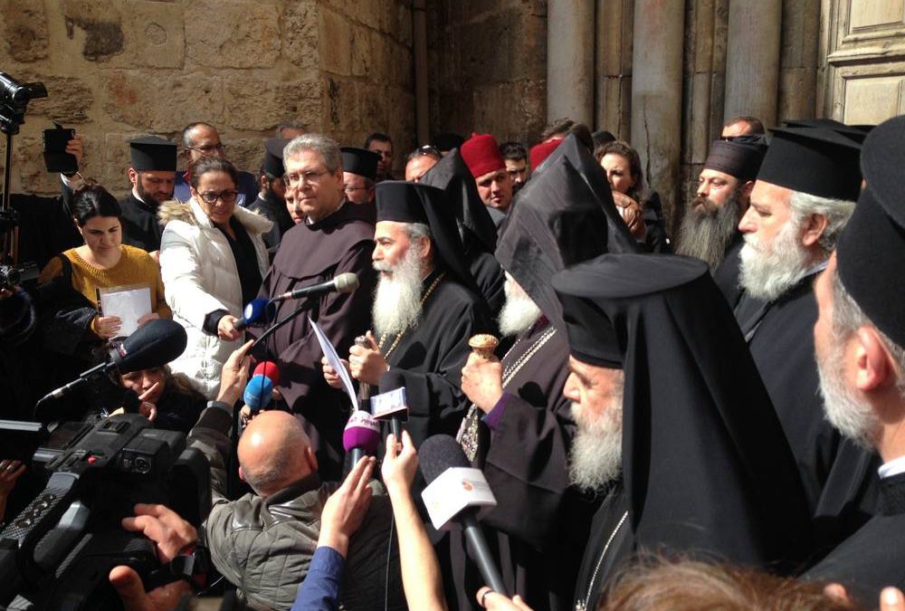 Intensificando la protesta contra Israel, líderes de la iglesia cierran el Santo Sepulcro