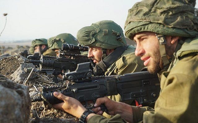 Los soldados de combate israelíes participan en un ejercicio. (Fuerzas de Defensa de Israel)