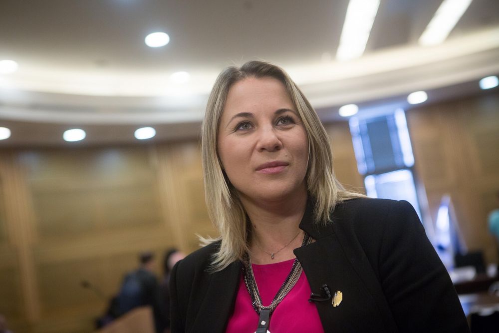 Ksenia Svetlova, de la Unión Sionista, durante un día de presentación para los nuevos miembros de la Knéset el 29 de marzo de 2015. (Miriam Alster / Flash90)