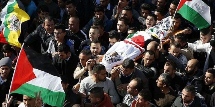 La Knesset aprueba una ley que permite a la policía retener los cuerpos de los terroristas palestinos