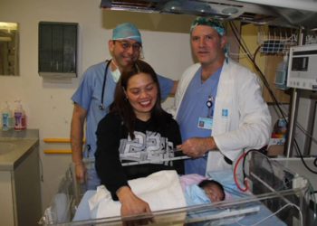 Médicos israelíes salvan a recién nacido filipino en Jerusalem usando método brasileño