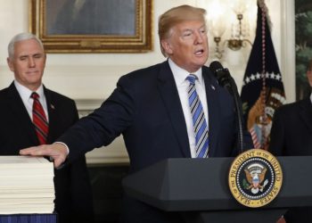 Trump promulgó ley que reduce la ayuda a los palestinos a lo más básico - autoridad palestina - ley taylor force