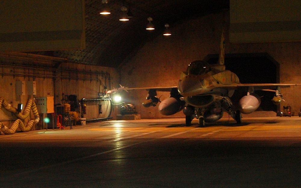 Un avión de combate F-16I del 253er Escuadrón de la Fuerza Aérea Israelí se prepara para despegar durante una operación para bombardear un reactor nuclear sirio en Deir Ezzor el 5 de septiembre de 2007. (Fuerzas de Defensa de Israel)