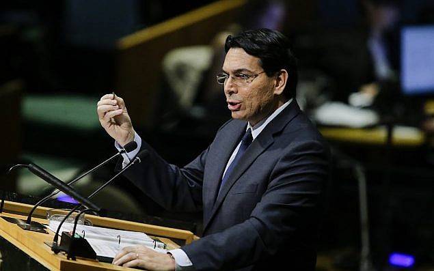 El enviado de Israel ante las Naciones Unidas, Danny Danon, se dirige a la Asamblea General antes de una votación sobre Jerusalén, el 21 de diciembre de 2017, en la sede de la ONU en Nueva York. (AFP PHOTO / EDUARDO MUNOZ ALVAREZ)