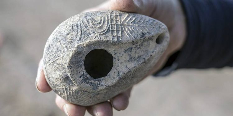 Lámpara menorah de hace 1,400 años - Autoridad de Antigüedades de Israel