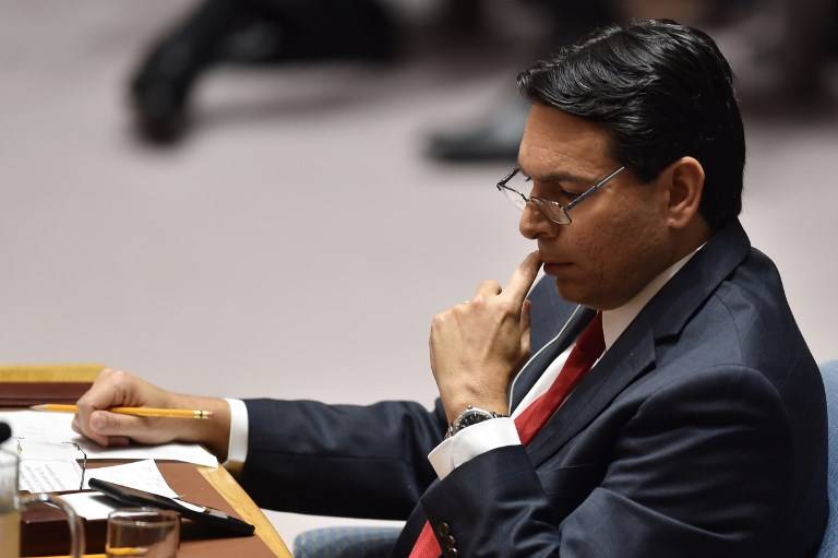 El embajador de Israel en las Naciones Unidas, Danny Danon, asiste a un Consejo de Seguridad de la ONU el 15 de mayo de 2018, en la sede de la ONU en Nueva York. AFP PHOTO / HECTOR RETAMAL)