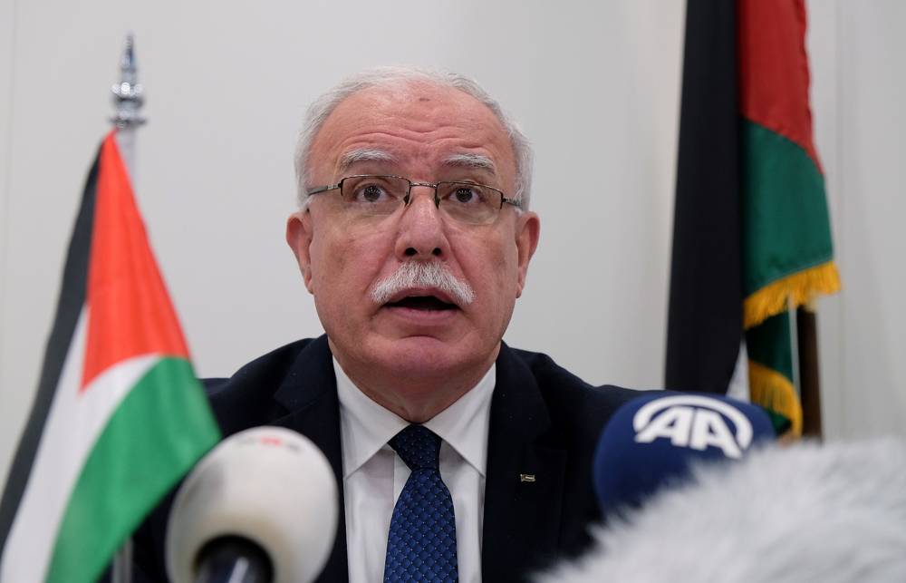 El ministro de Asuntos Exteriores de la AP, Riad Malki, habla durante una conferencia de prensa en la Corte Penal Internacional el martes 22 de mayo de 2018. (AP Photo / Mike Corder)