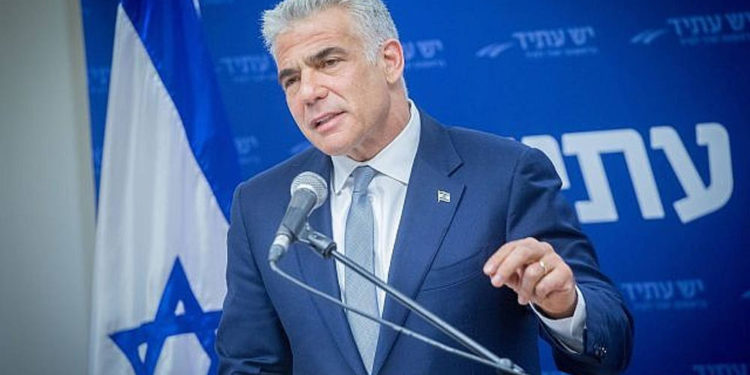 Lapid desafía a Netanyahu: ¿Aceptaría a Abu Dis como capital de Palestina?