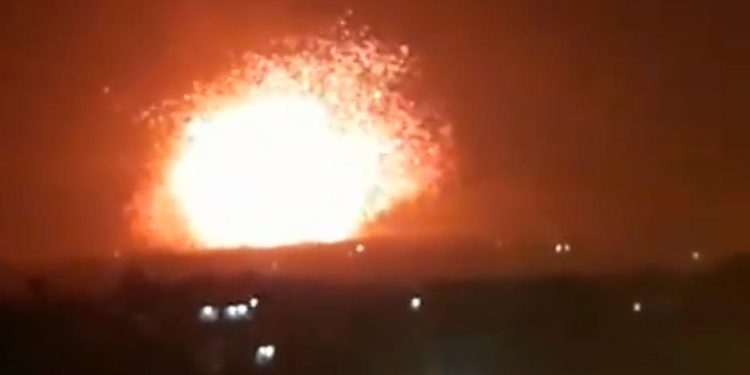 Explosión en buque petrolero en Siria deja 40 civiles muertos, incluidos 11 niños