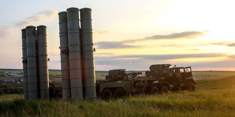 “Los S-300 no son inmunes, si Siria los utiliza contra nuestros cazas los destruiremos”