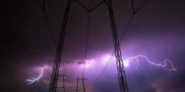 Mueren 25 personas en potentes tormentas eléctricas en Bangladesh