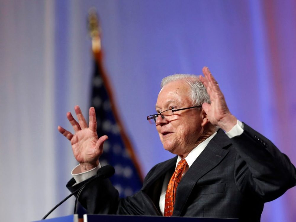 Jeff Sessions Créditos: Gerald Herbert,: AP