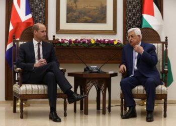 Abbas al príncipe William: “Los palestinos toman en serio la paz”