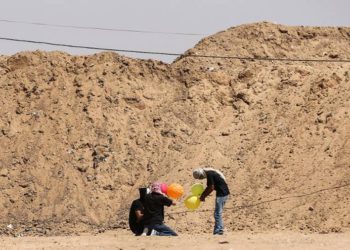 Ataque aéreo de Israel apuntó al líder del lanzamiento de globos incendiarios en Gaza