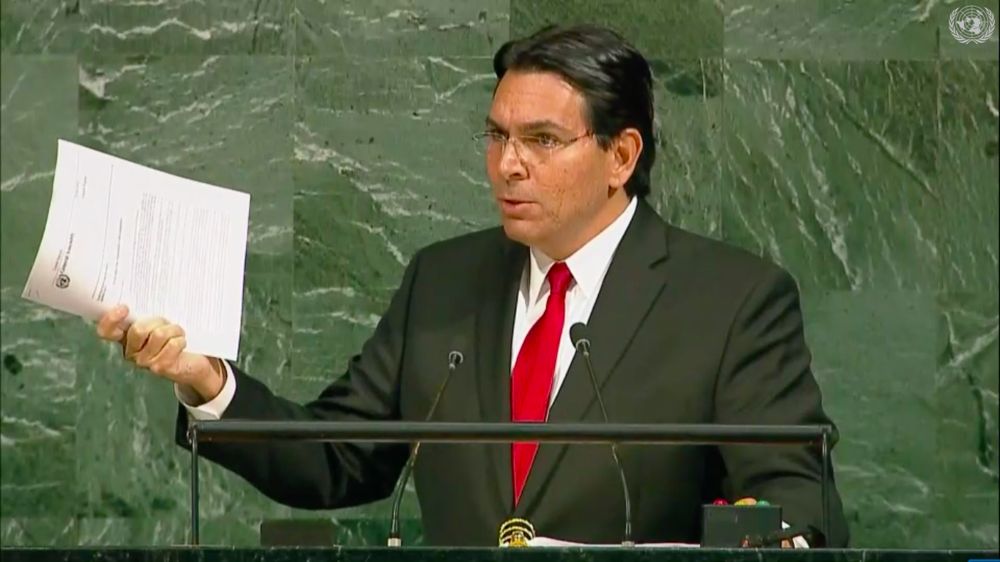 El embajador de los Estados Unidos Danny Danon en la Asamblea General de la ONU, 13 de junio de 2018 (captura de pantalla de la ONU)