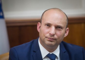 Bennett defiende el llamado a la fuerza letal contra los pirómanos de Gaza