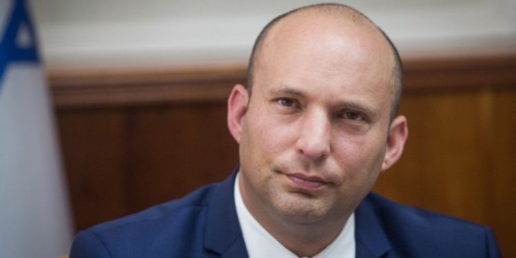 Bennett defiende el llamado a la fuerza letal contra los pirómanos de Gaza