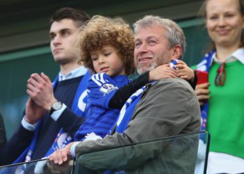 Multimillonario Roman Abramovich ayuda a traer niños israelíes enfermos a la Copa del Mundo