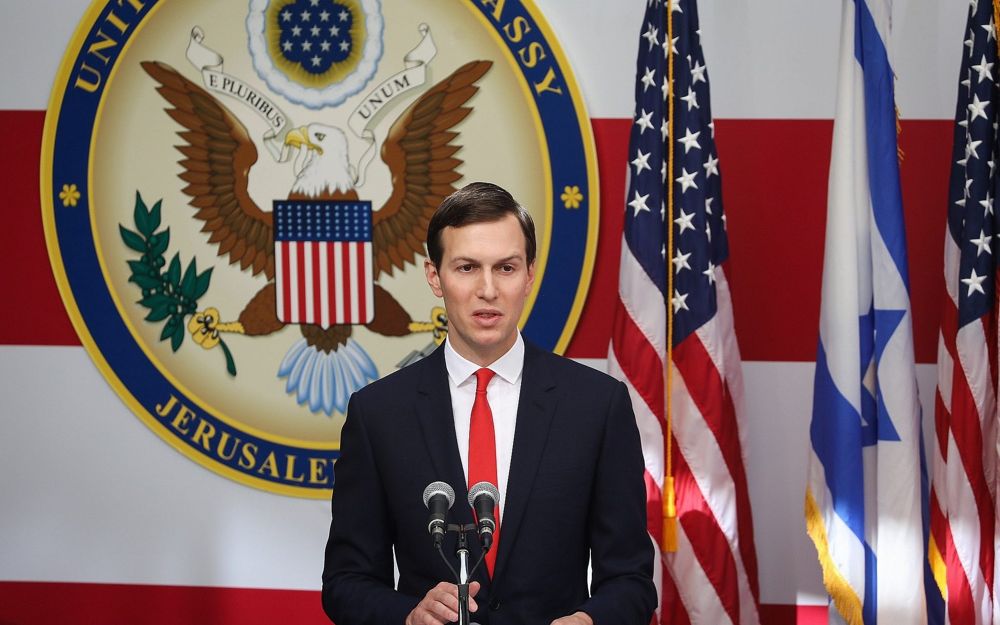 Jared Kushner, yerno y asesor principal del presidente de los Estados Unidos, Donald Trump, habla en la ceremonia de inauguración de la Embajada de los Estados Unidos en Jerusalén el 14 de mayo de 2018. (Yonatan Sindel / Flash 90)