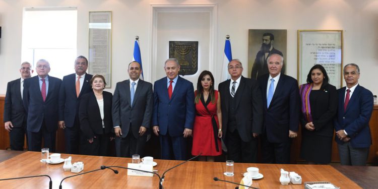 Netanyahu pide a diputados latinoamericanos que trasladen sus embajadas a Jerusalem